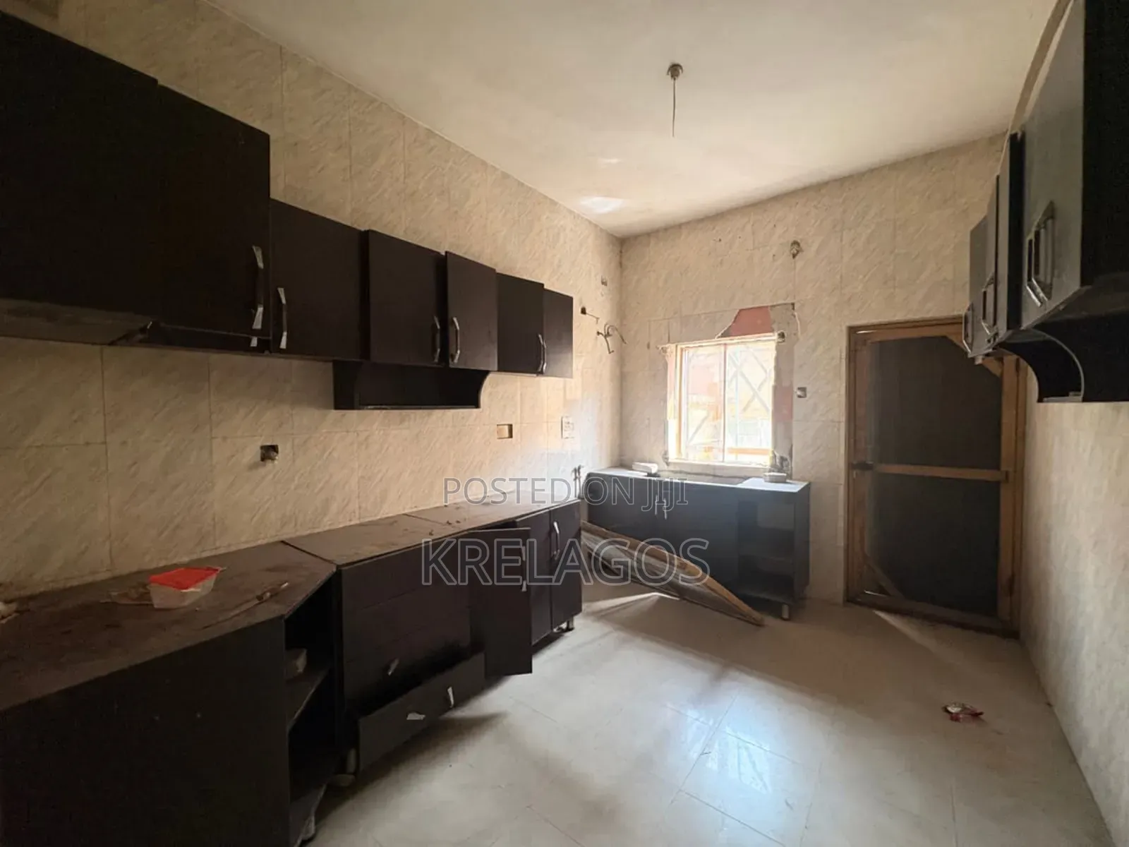 4bdrm Duplex in Agungi for sale in Agungi