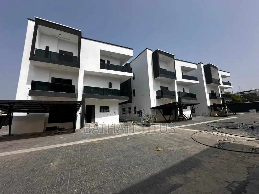 6bdrm Duplex in Katampe Extension for sale in Katampe Extension