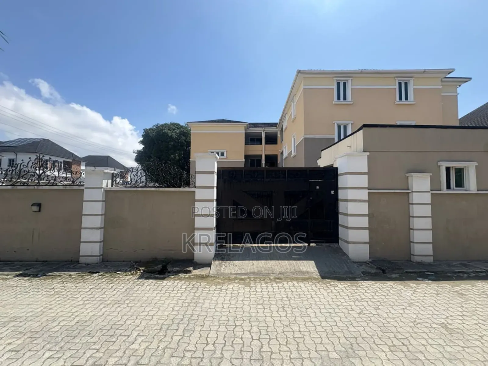 2bdrm Apartment in Agungi for sale in Agungi
