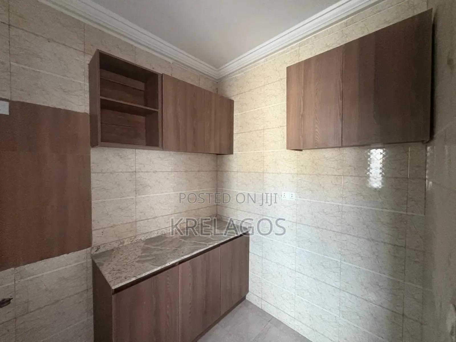 2bdrm Apartment in Agungi for sale in Agungi