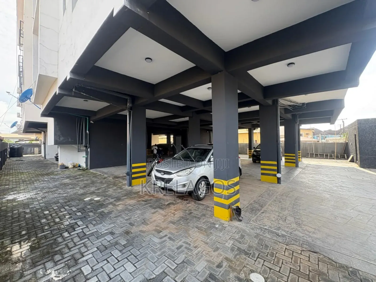 2bdrm Apartment in Agungi for sale in Agungi
