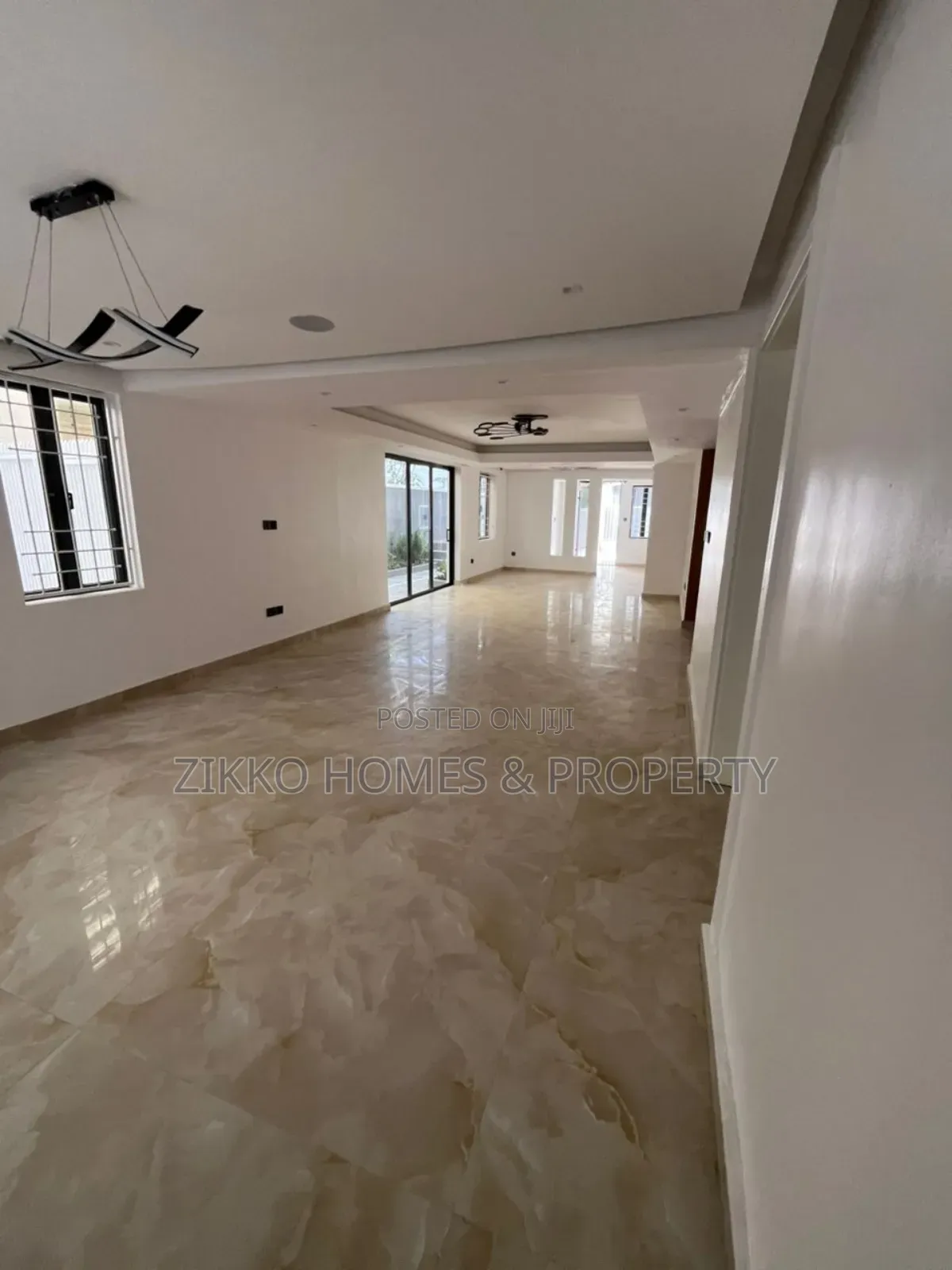 5bdrm Duplex in Lekki for sale in Lekki
