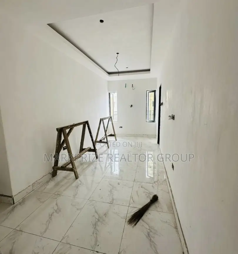 3bdrm Apartment in Gbagada Lagos for sale in Gbagada