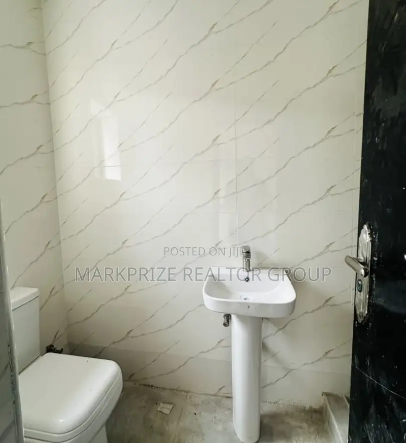 3bdrm Apartment in Gbagada Lagos for sale in Gbagada
