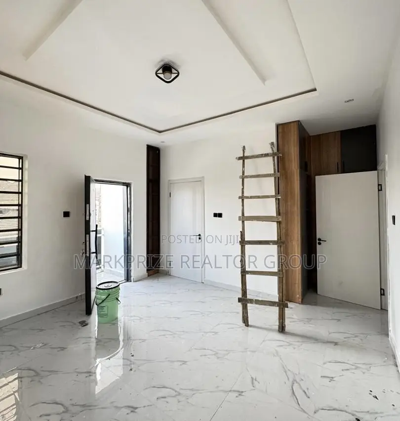 4bdrm Duplex in Magodo Phase 1 Lagos for sale in Magodo