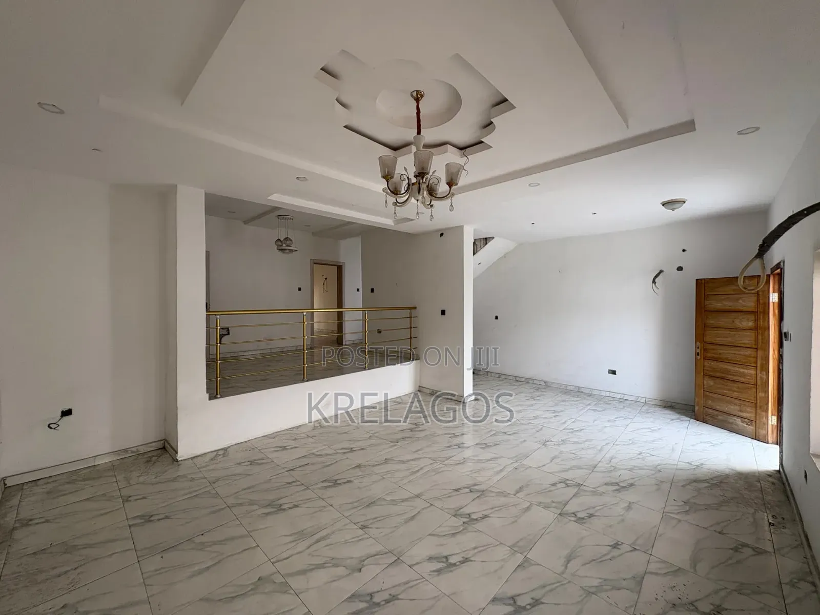 4bdrm Duplex in Idado for sale in Idado
