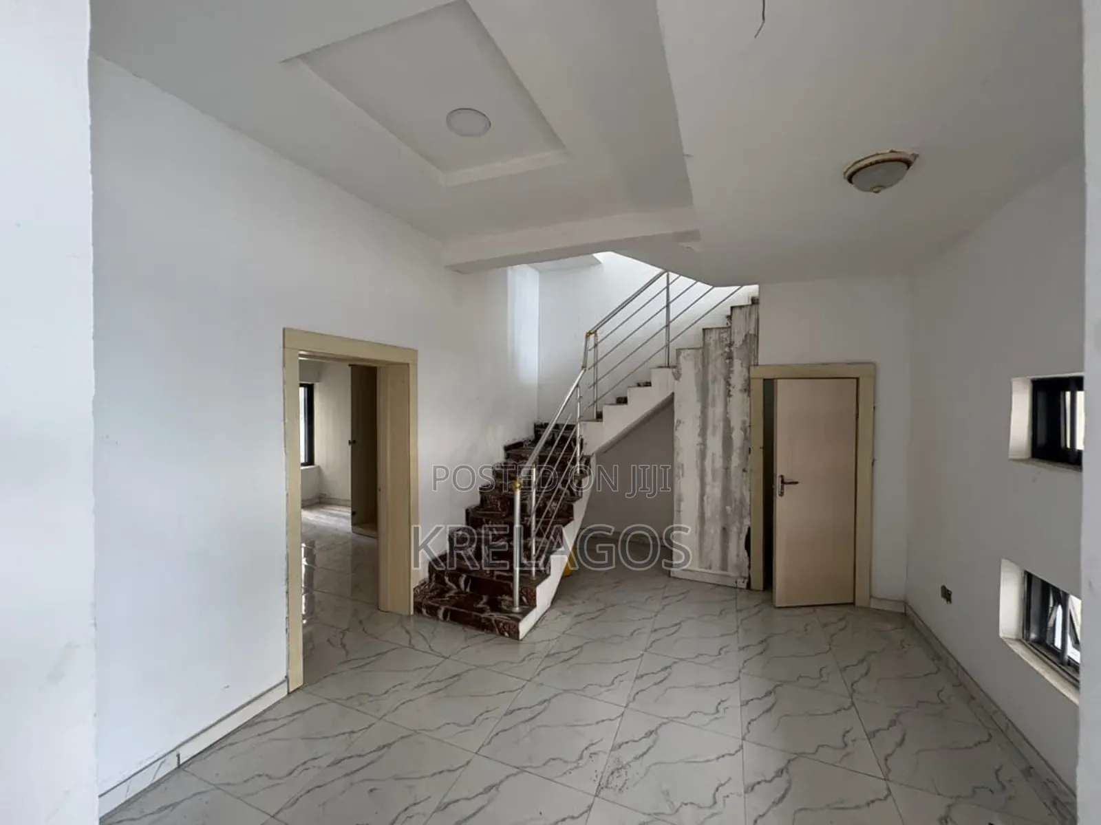 4bdrm Duplex in Idado for sale in Idado