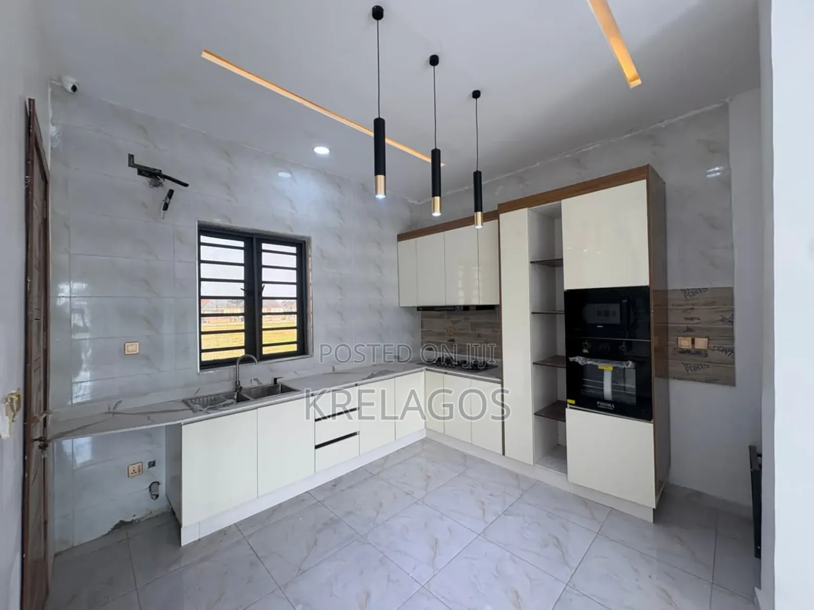2bdrm Apartment in Agungi for sale in Agungi