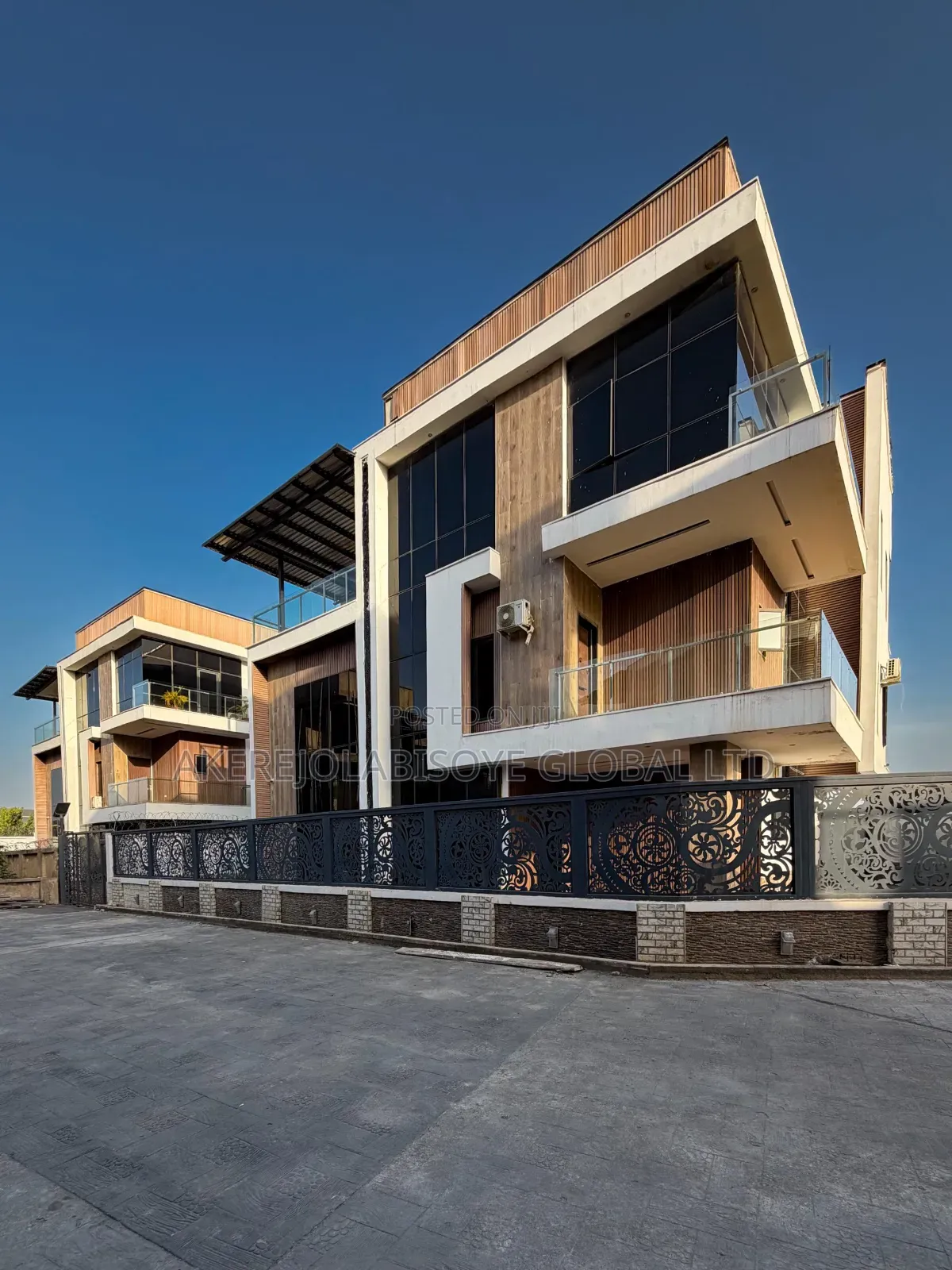 5bdrm Duplex in Guzape Abuja for sale in Guzape District