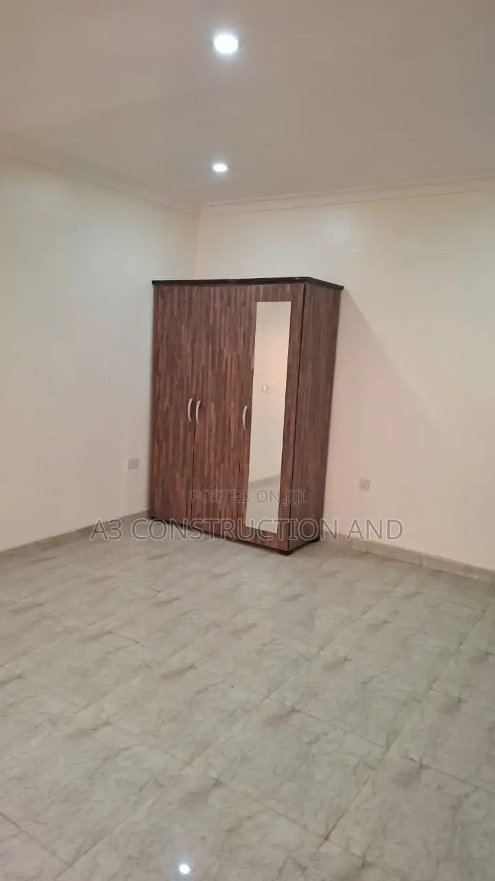 3bdrm Block of Flats in Akala Akobo for rent in Akobo
