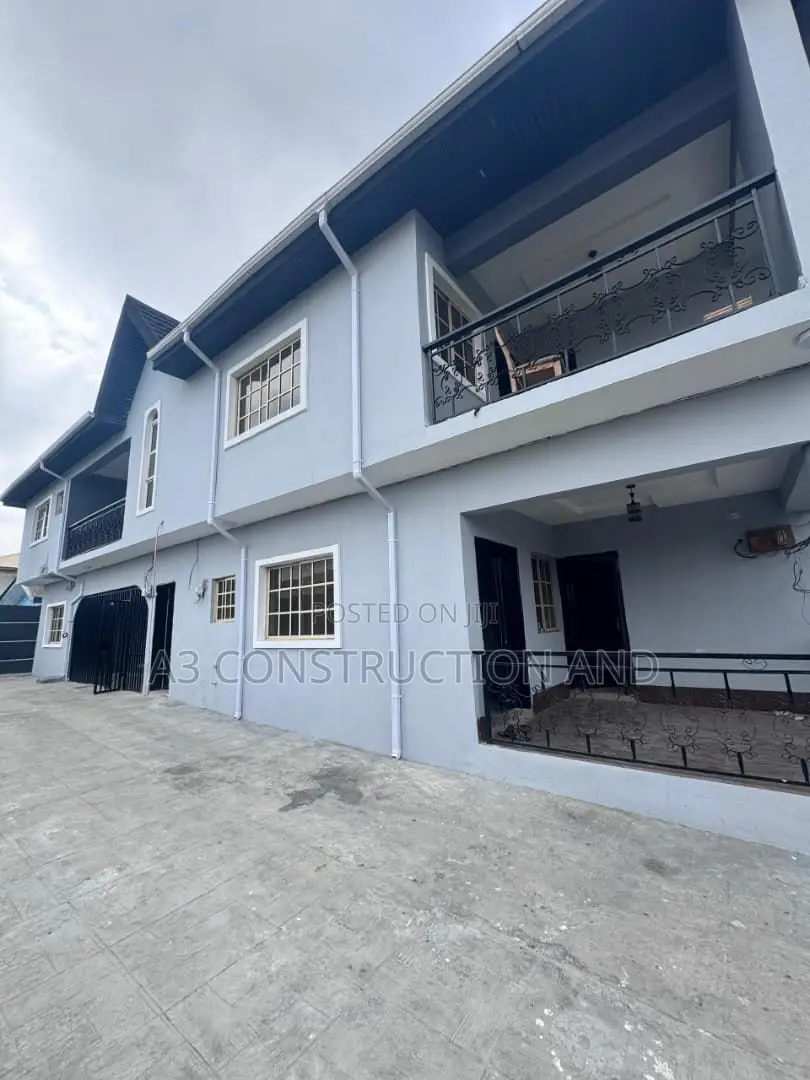 3bdrm Block of Flats in Alafia Estate Akobo for rent in Akobo