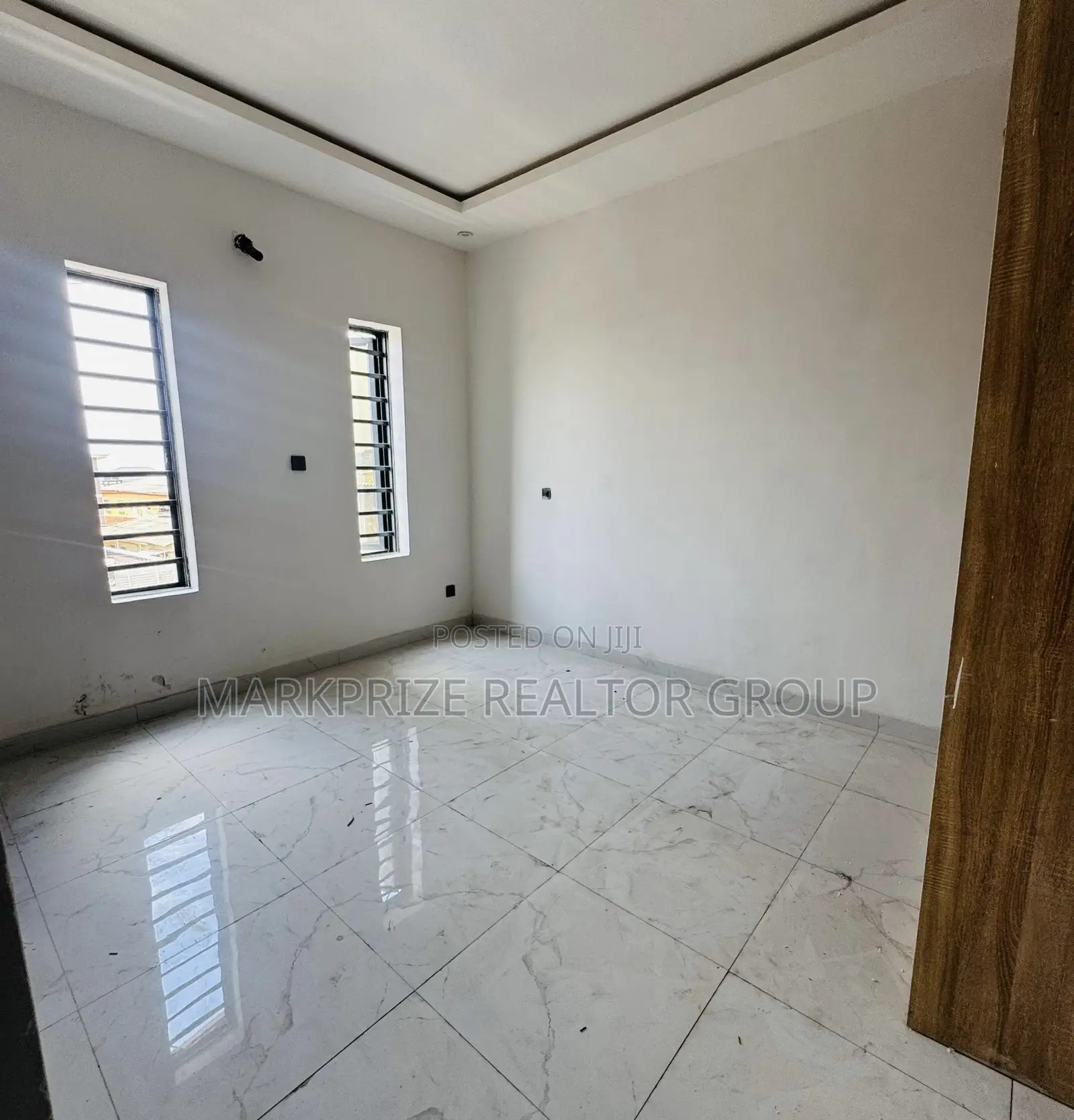 4bdrm Duplex in Magodo Olowora Lagos for sale in Magodo