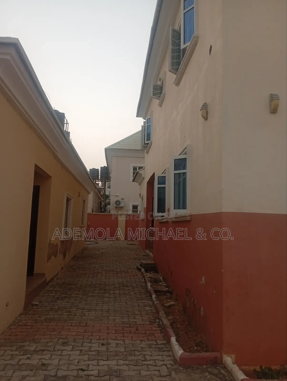 4bdrm Duplex in Kurudu for sale in Kurudu