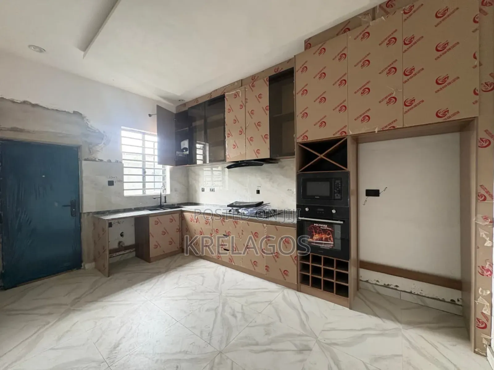 4bdrm Duplex in Ogombo for sale in Ogombo