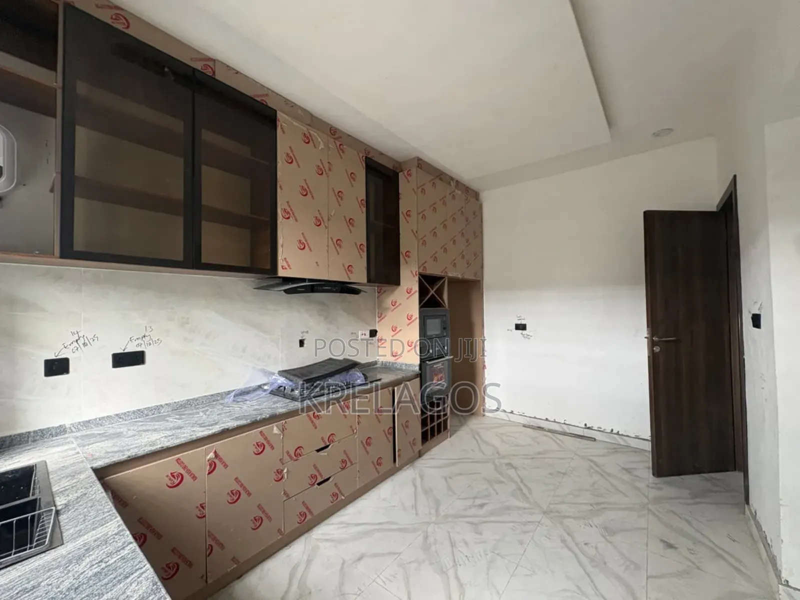 4bdrm Duplex in Ogombo for sale in Ogombo