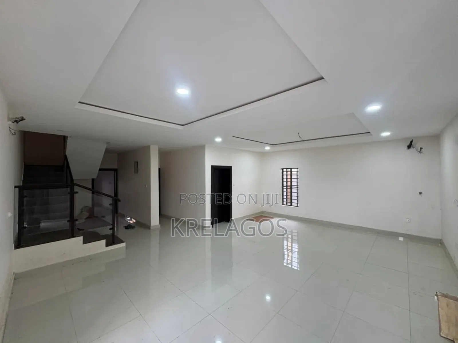 4bdrm Duplex in Ogombo for sale in Ogombo