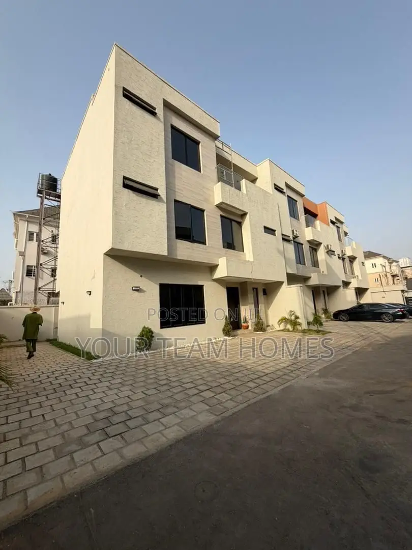 5bdrm Duplex in Jahi for sale in Jahi