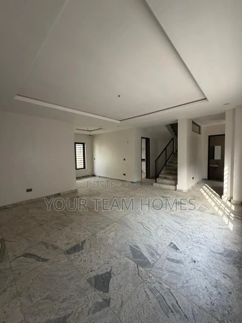 5bdrm Duplex in Jahi for sale in Jahi