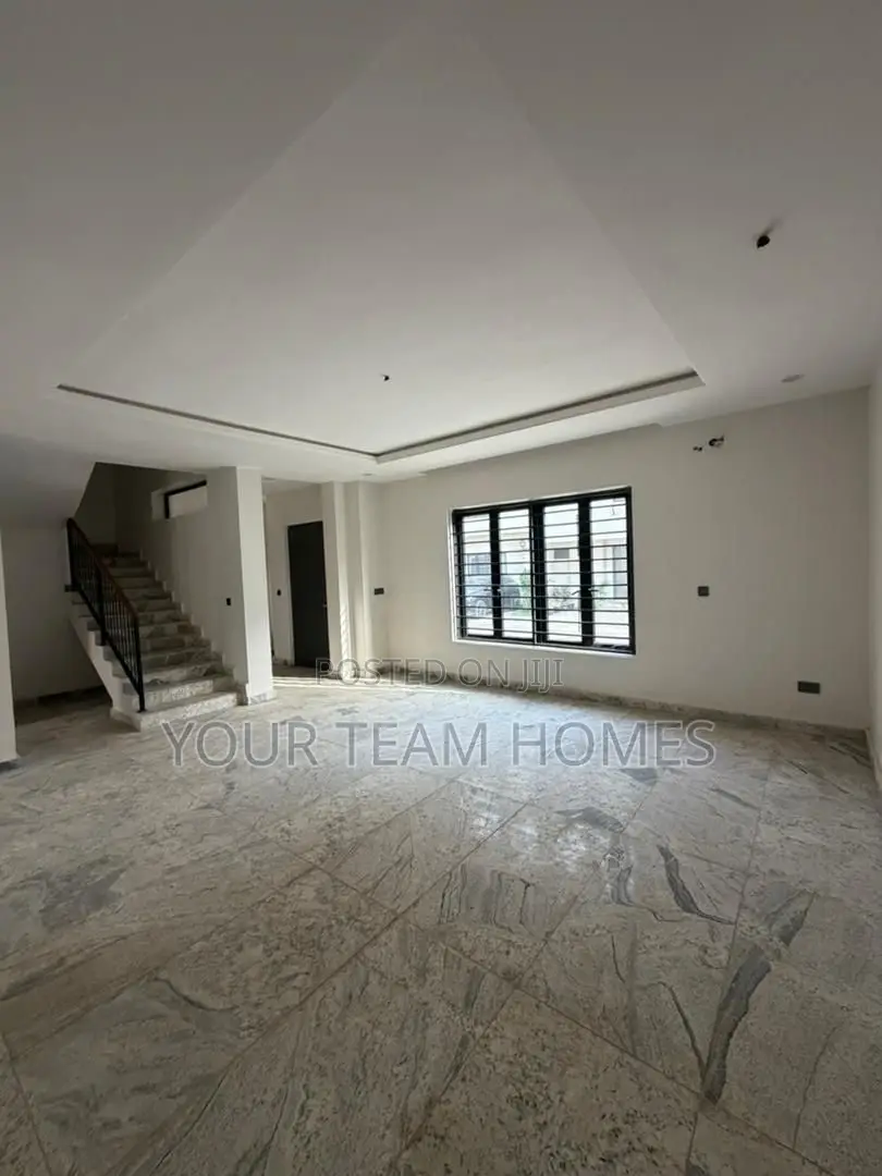 5bdrm Duplex in Jahi for sale in Jahi