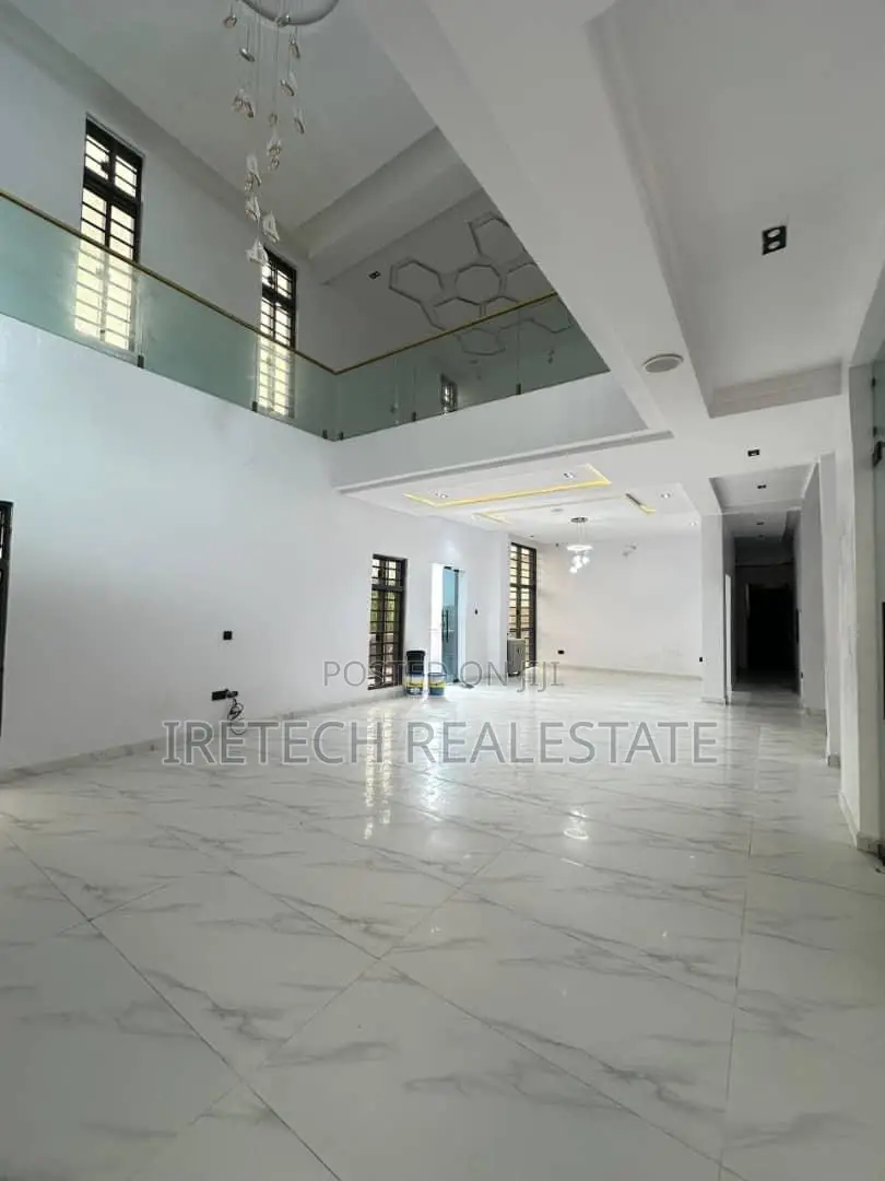 5bdrm Duplex in Megamound Lekki for sale in Ikota