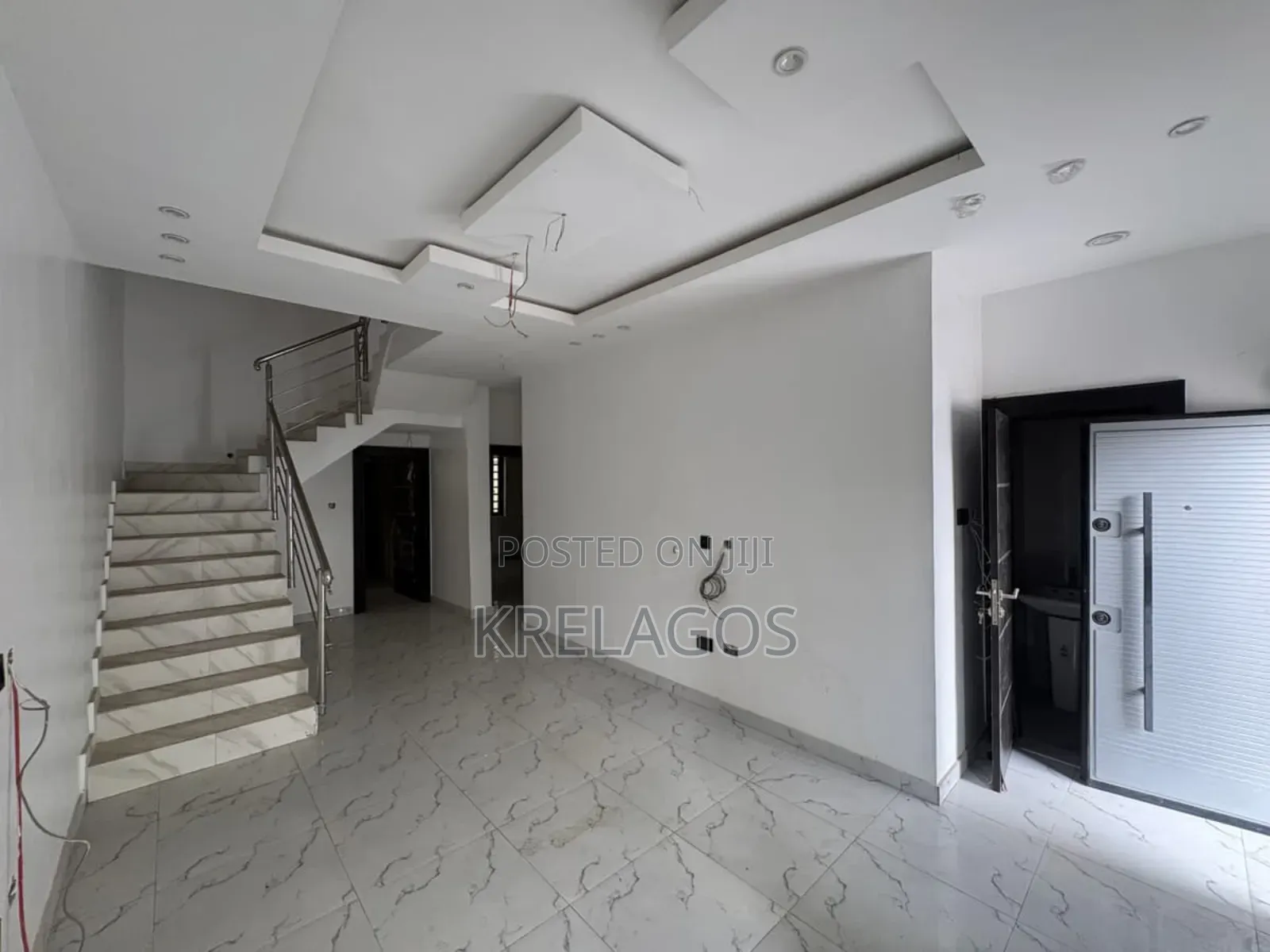3bdrm Duplex in Ogombo for sale in Ogombo