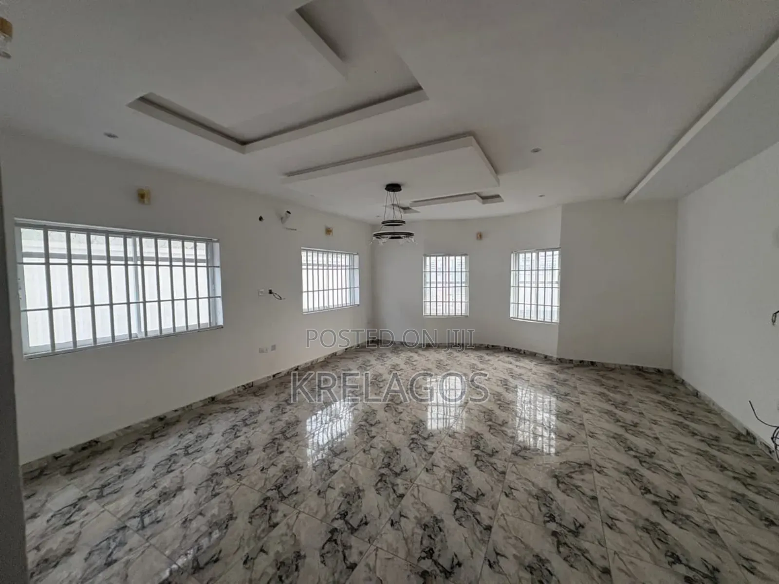 5bdrm Duplex in Ogombo for sale in Ogombo