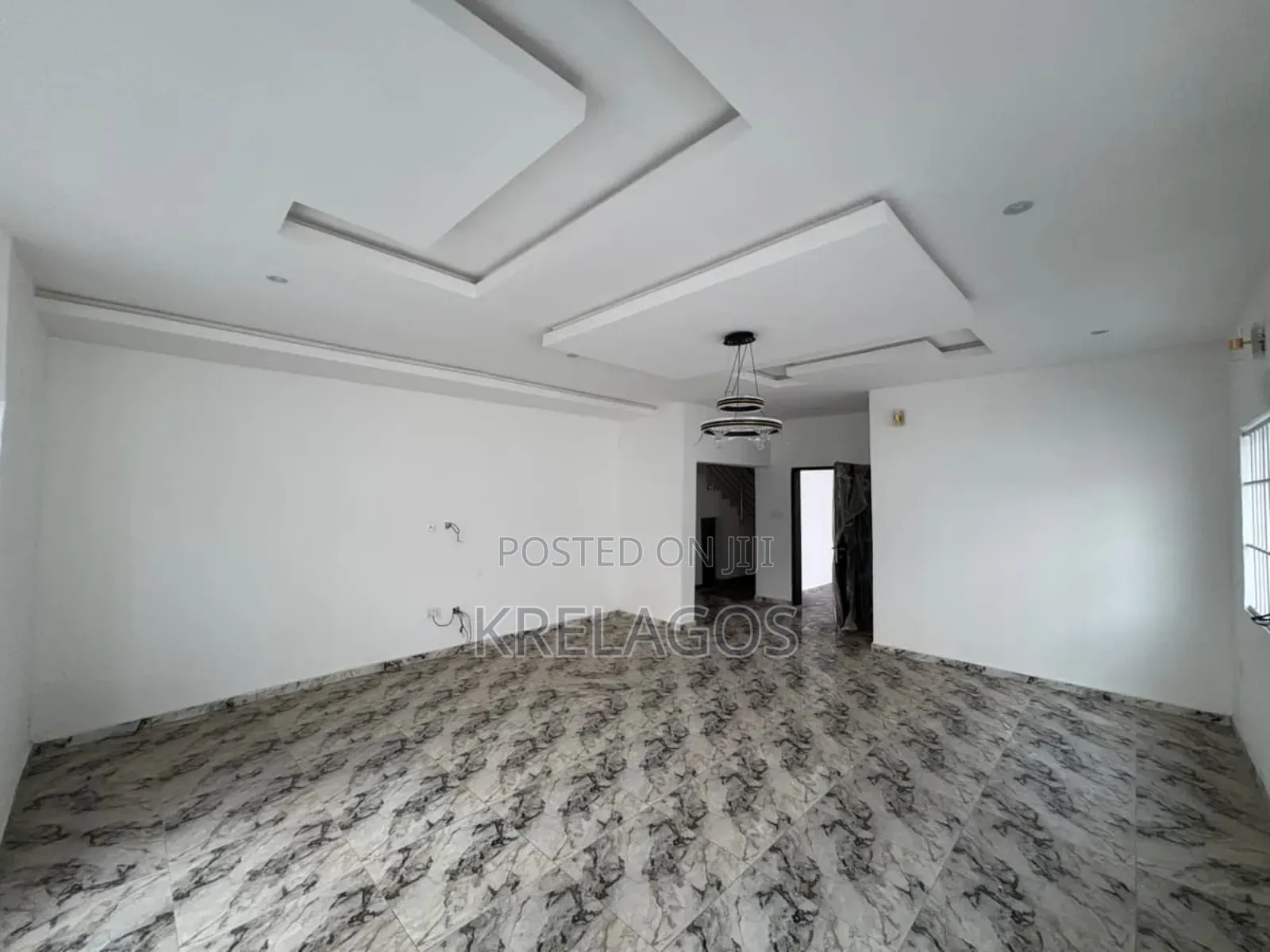 5bdrm Duplex in Ogombo for sale in Ogombo