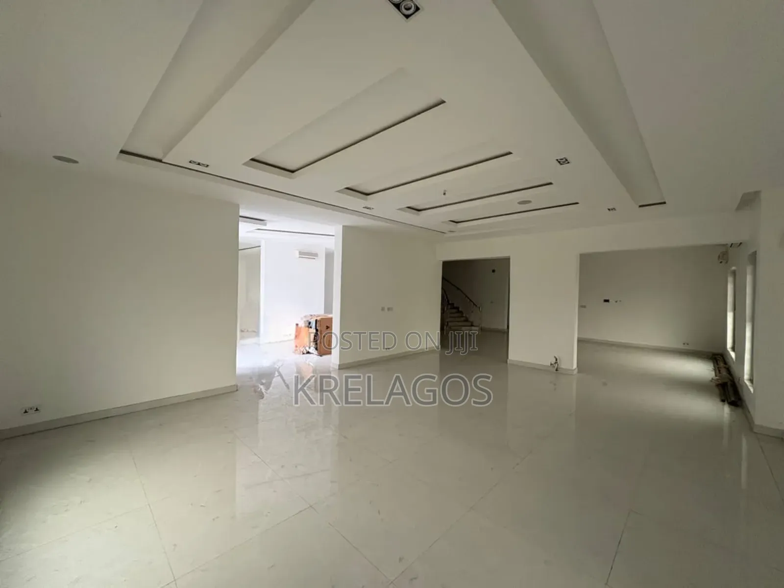 5bdrm House in Royal Garden Estate, Off Lekki-Epe Expressway for sale in Off Lekki-Epe Expressway