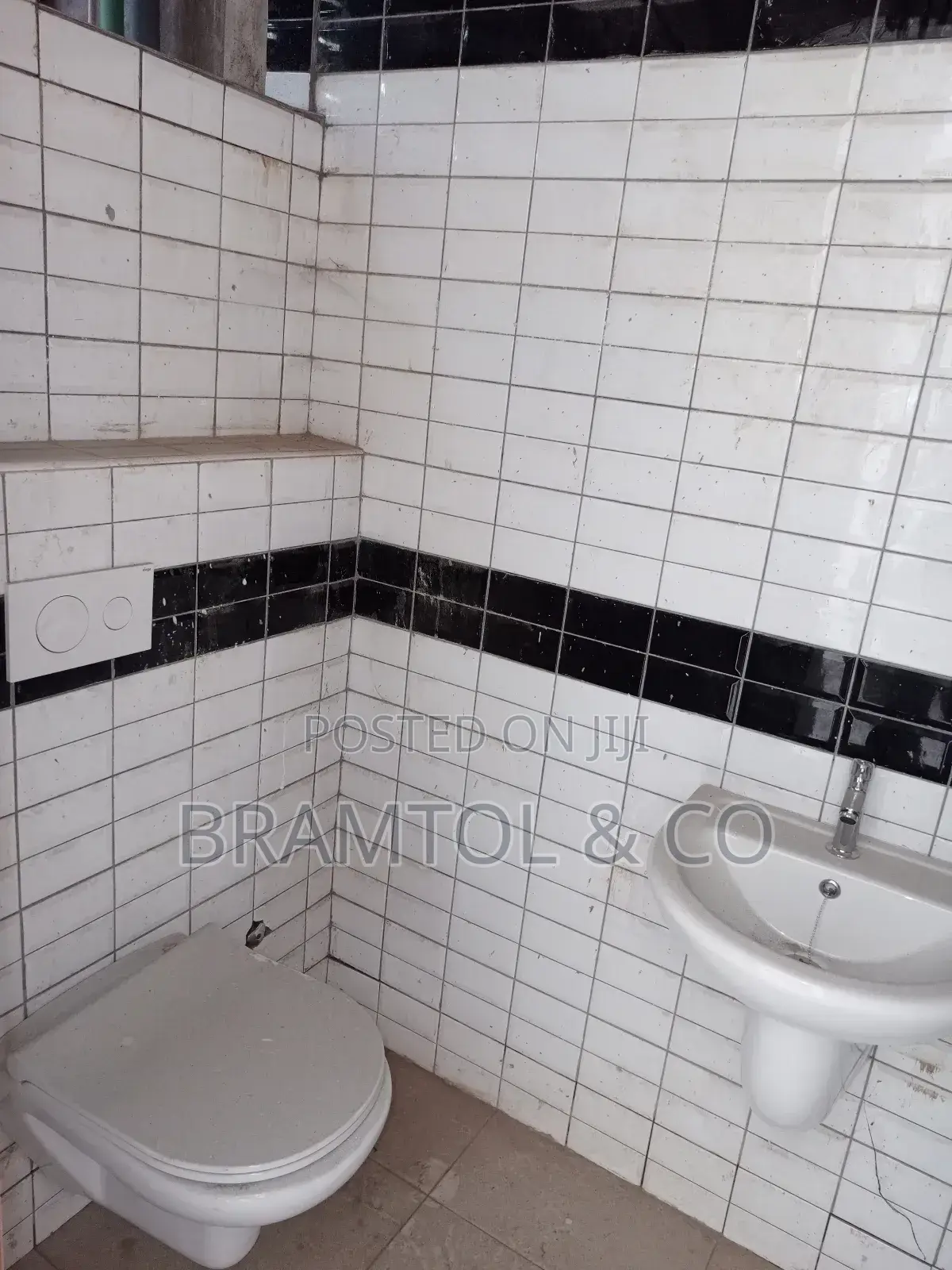 42sqm Office/Shop Ground Floor in Wuse 2
