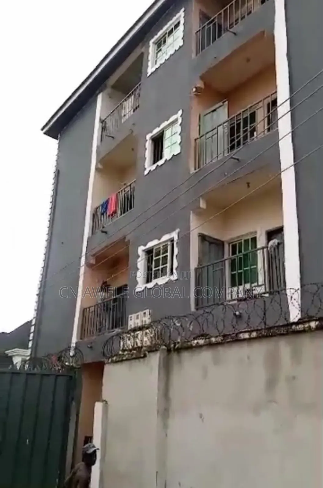 8 Flats of One Room and Parlor With One Toilet in Enugu