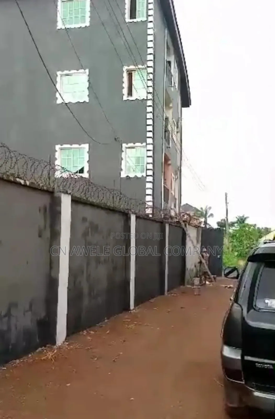 8 Flats of One Room and Parlor With One Toilet in Enugu