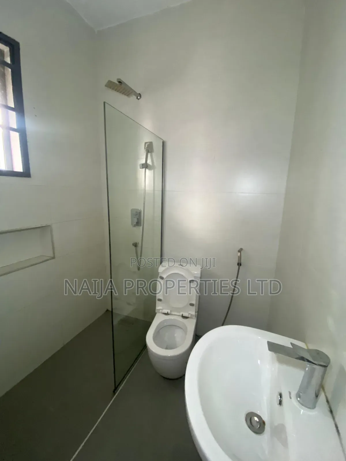 4bdrm Townhouse/Terrace in Platinum Way-Ikate, Lekki for sale in Lekki