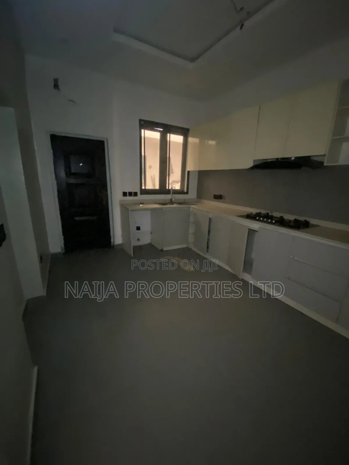 4bdrm Townhouse/Terrace in Platinum Way-Ikate, Lekki for sale in Lekki