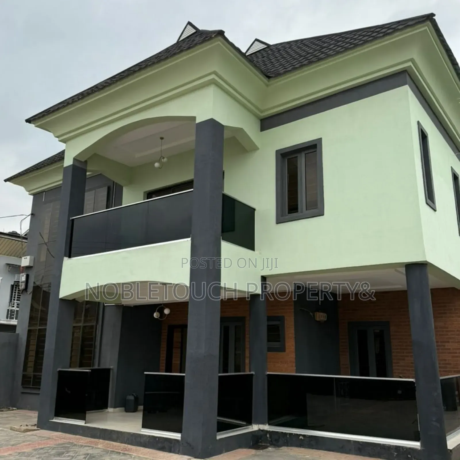 5bdrm Duplex in Oshorun Heritage for sale in Isheri North