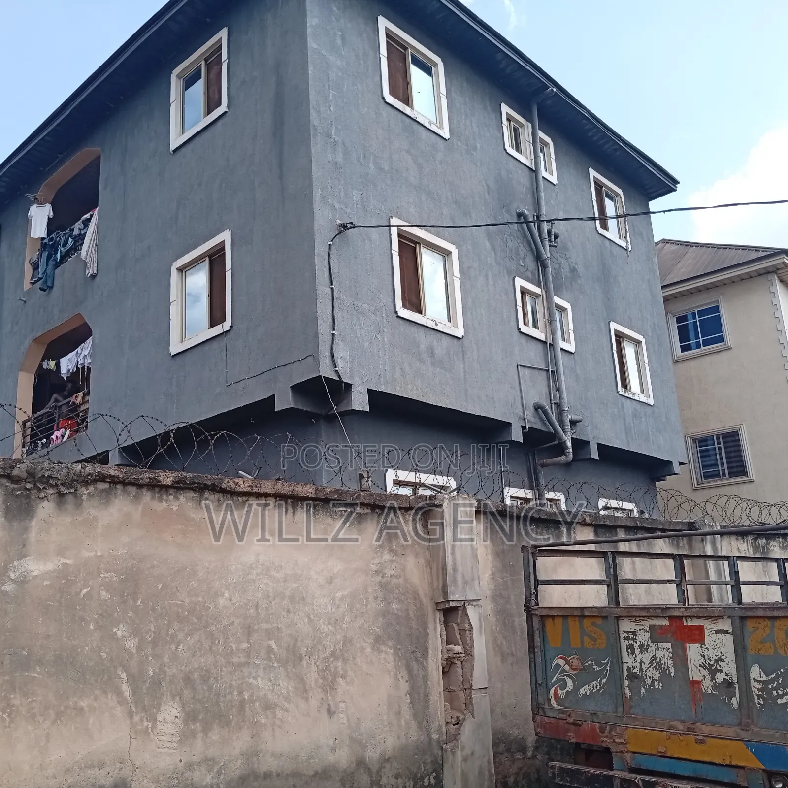 3bdrm Block of Flats in Enugu East Lga for sale in Enugu