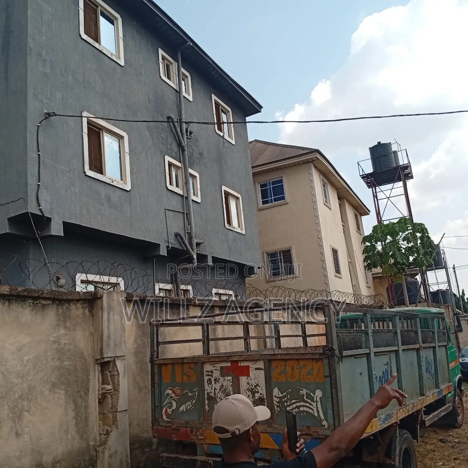 3bdrm Block of Flats in Enugu East Lga for sale in Enugu