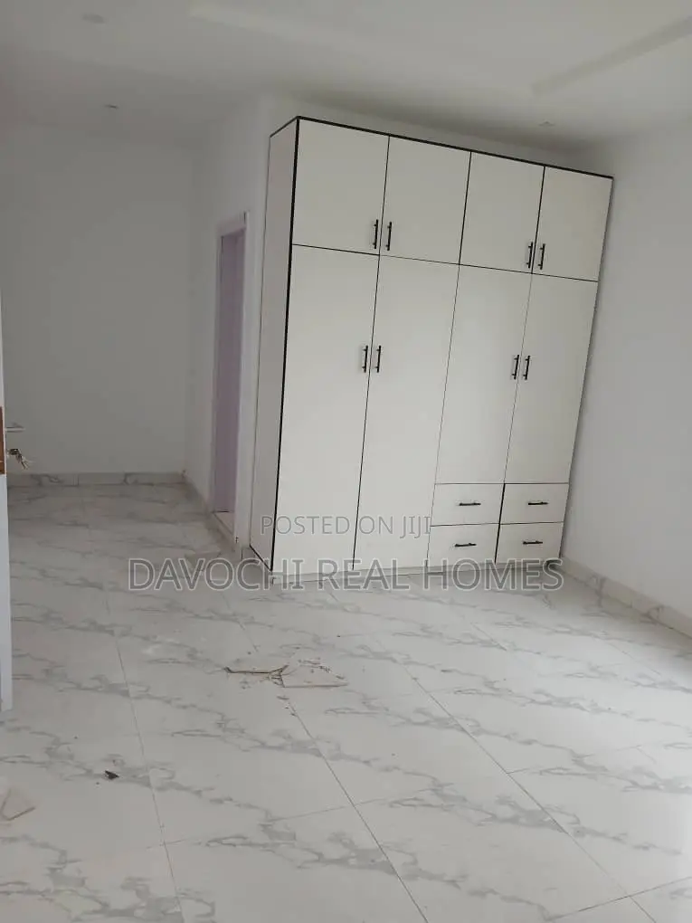 4bdrm Duplex in Orchid Road, Lekki Phase 2 for rent in Lekki Phase 2