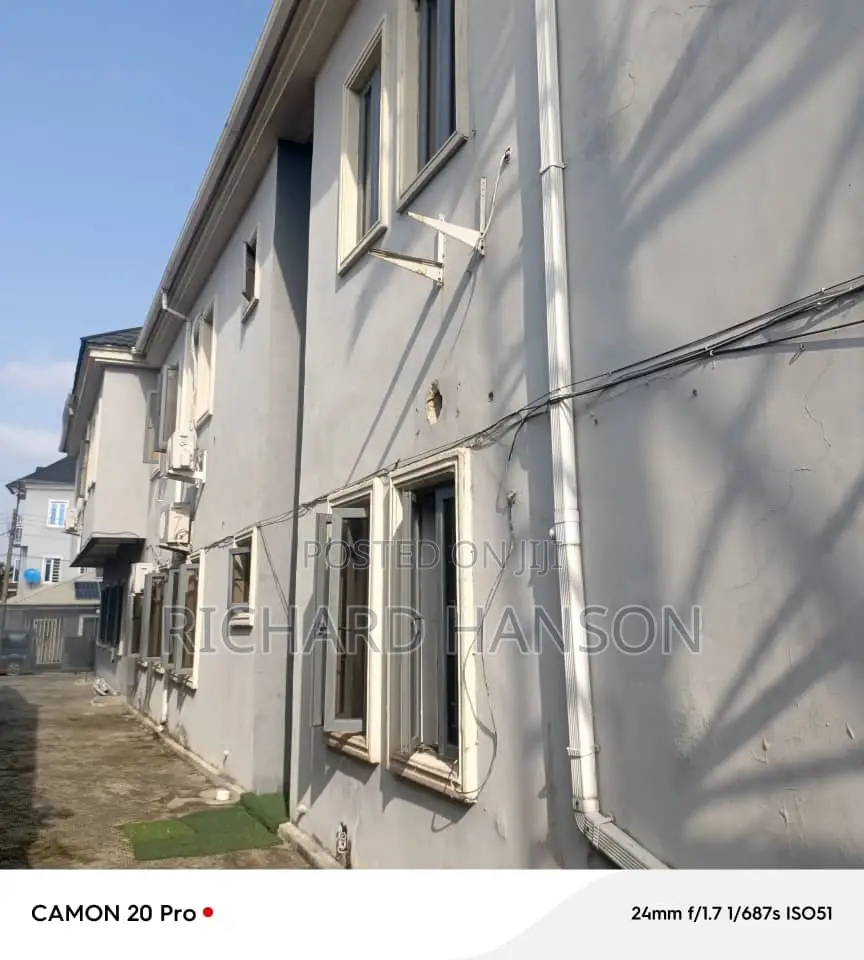 13bdrm Block of Flats in Sangotedo for sale in Sangotedo