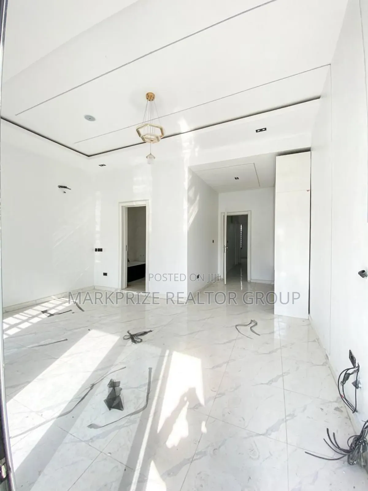 4bdrm Duplex in Ikota for sale in Ikota