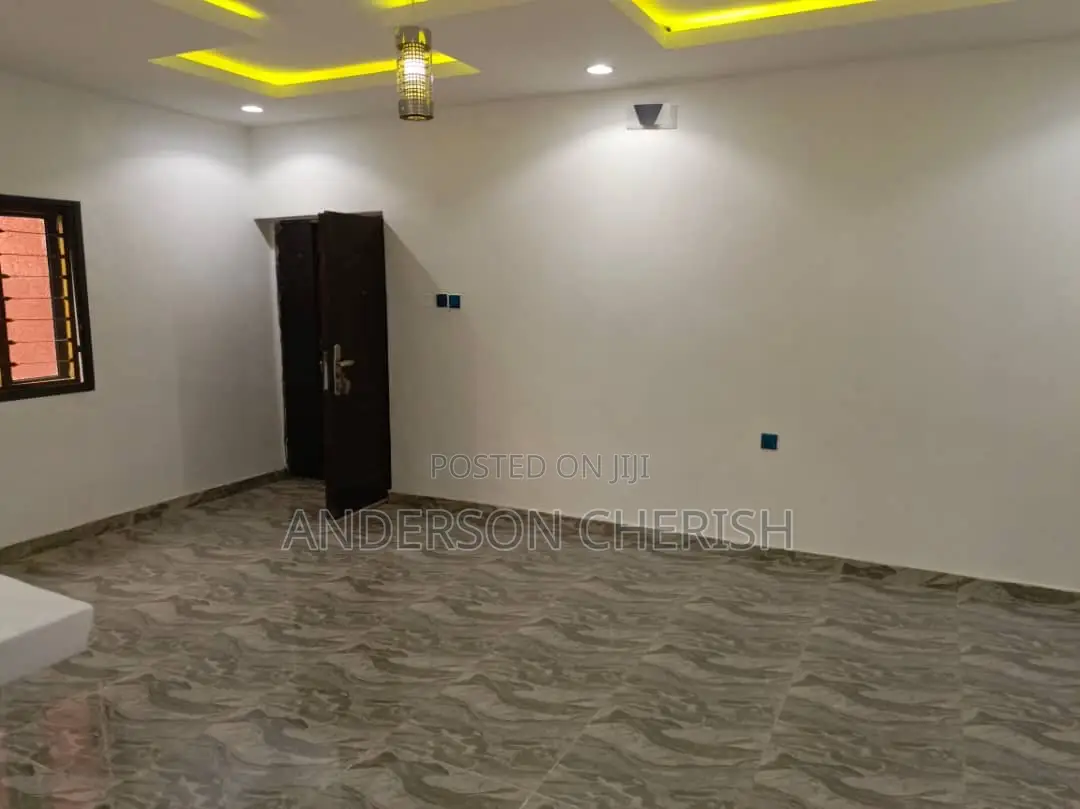 2bdrm Block of Flats in Kubwa for sale in Kubwa