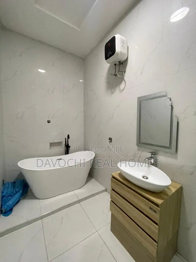 Furnished 4bdrm Duplex in Ikota for rent in Ikota