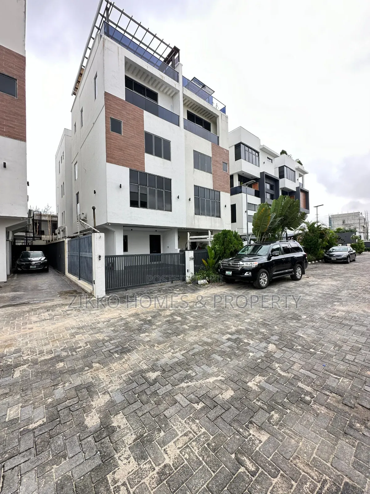5bdrm Duplex in Banana Island, Ikoyi for sale in Ikoyi