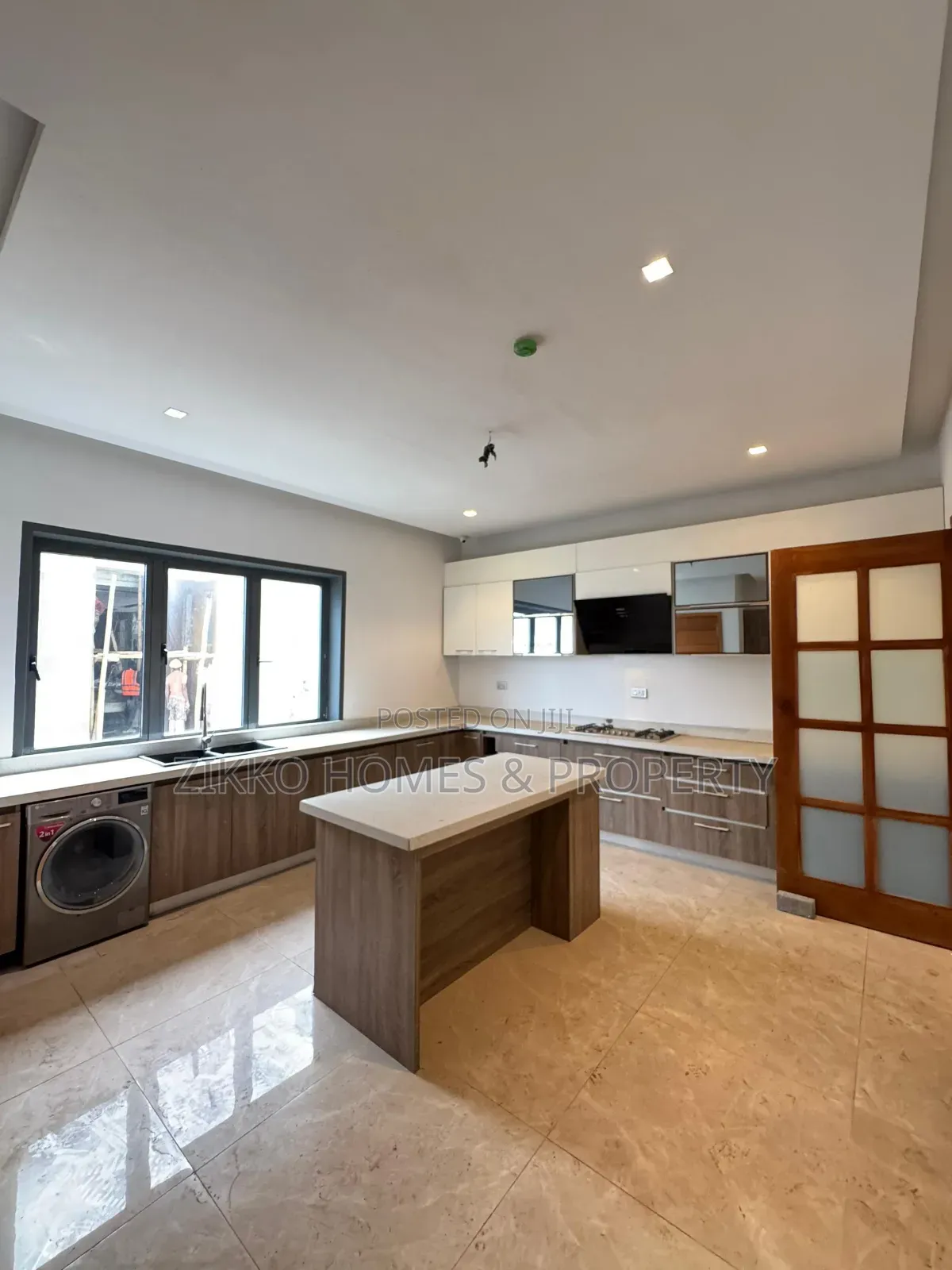 5bdrm Duplex in Banana Island, Ikoyi for sale in Ikoyi