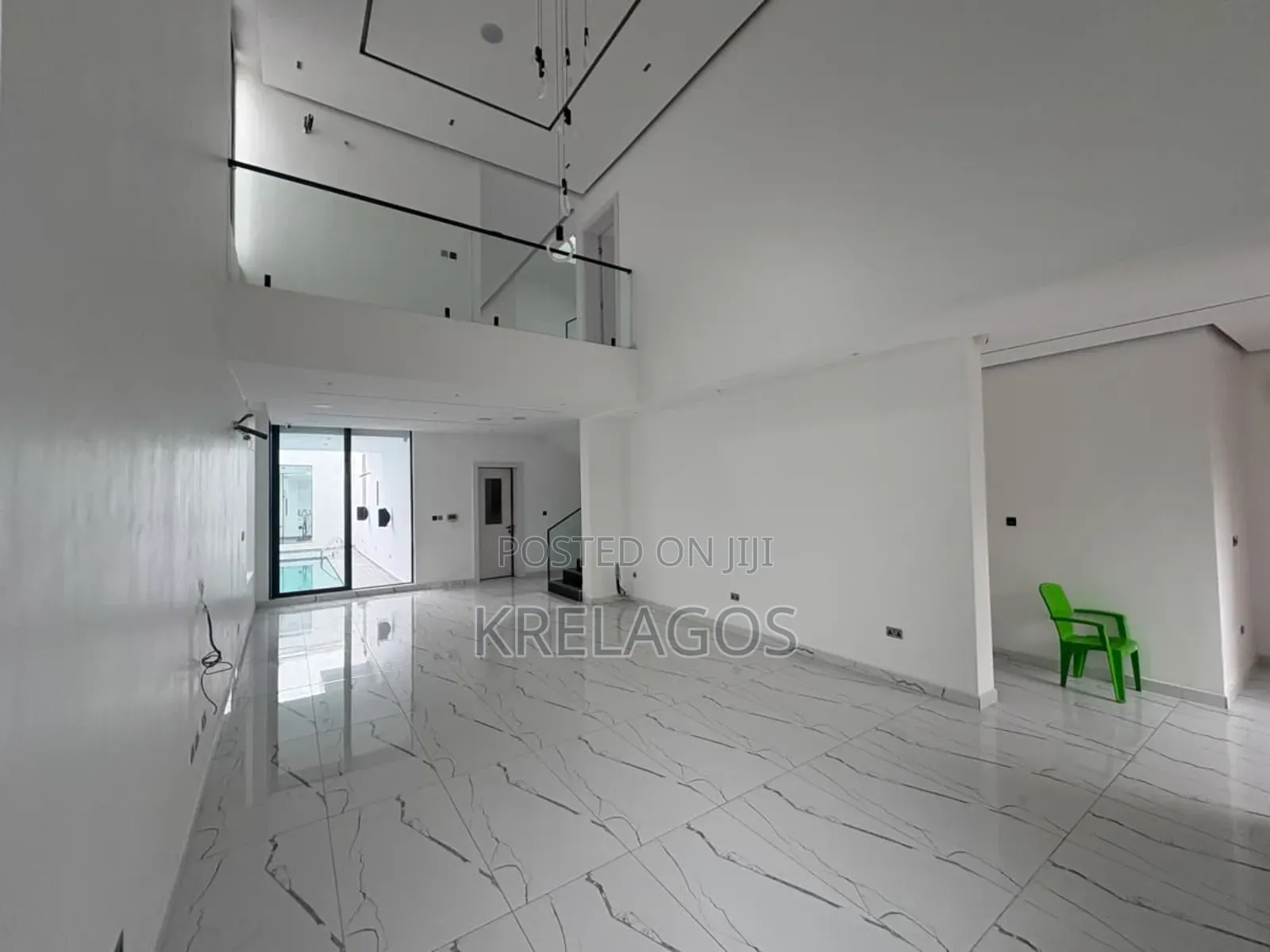 5bdrm Duplex in Lekki Phase 1 for sale in Lekki Phase 1