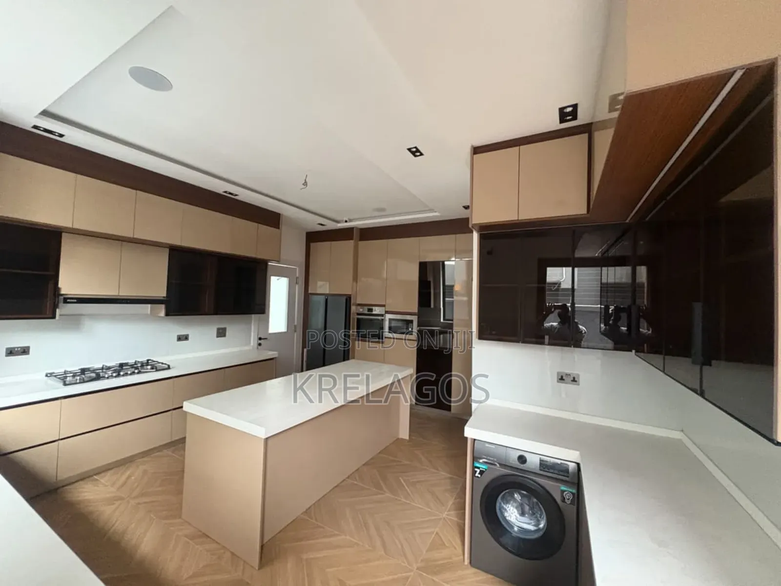 5bdrm Duplex in Lekki Phase 1 for sale in Lekki Phase 1