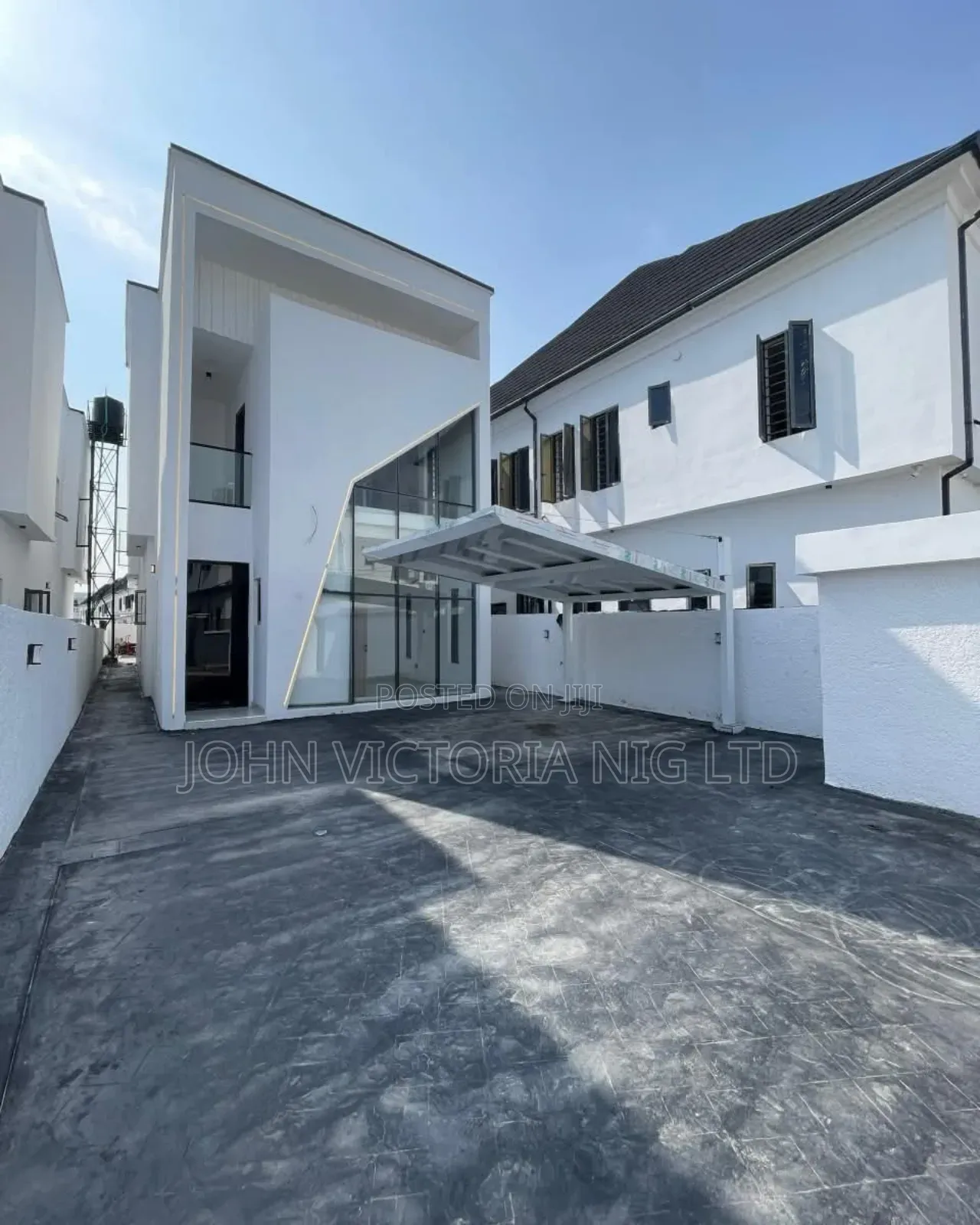 Furnished 5bdrm Duplex in Harris Drive Vgc for sale in VGC / Ajah