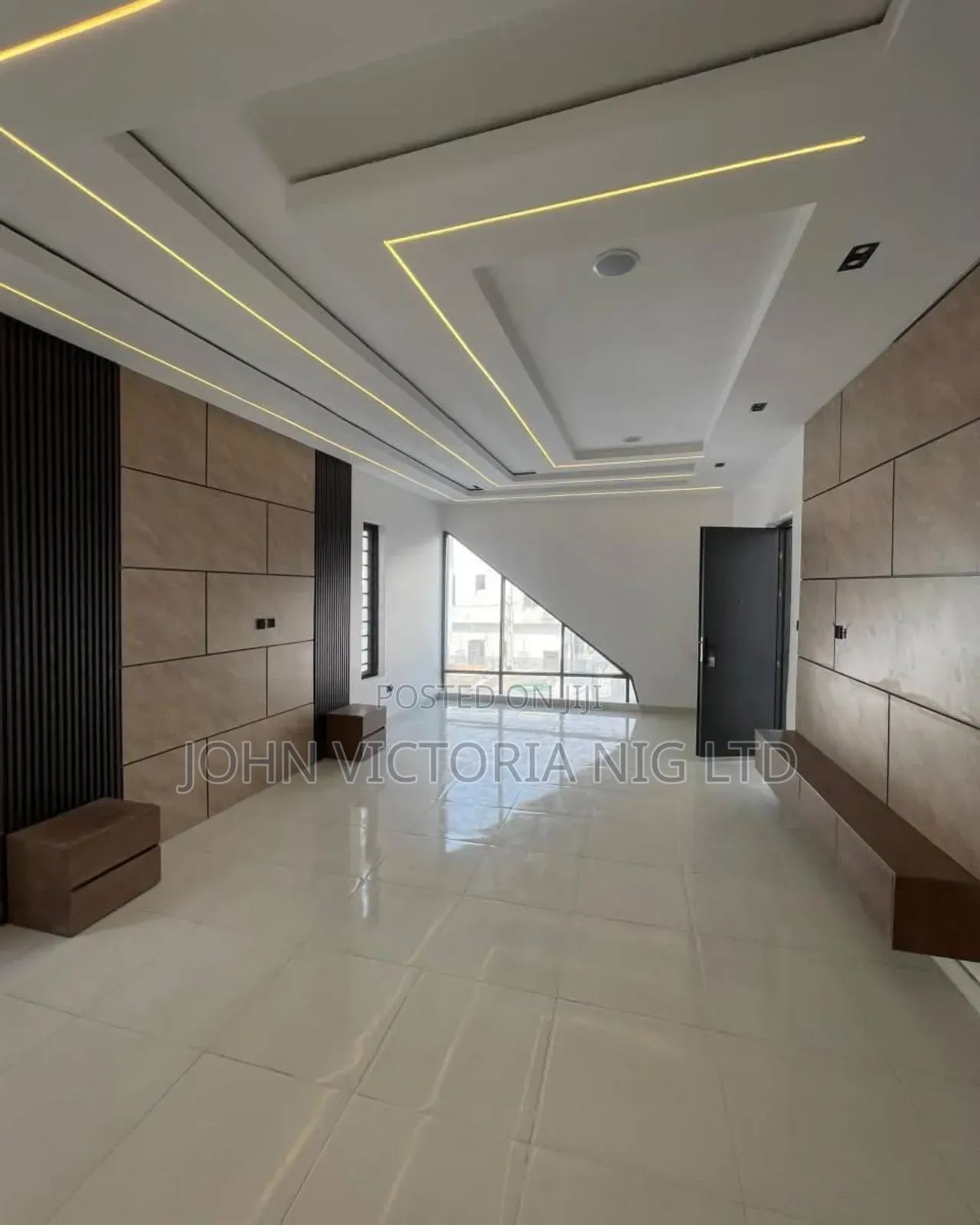 Furnished 5bdrm Duplex in Harris Drive Vgc for sale in VGC / Ajah