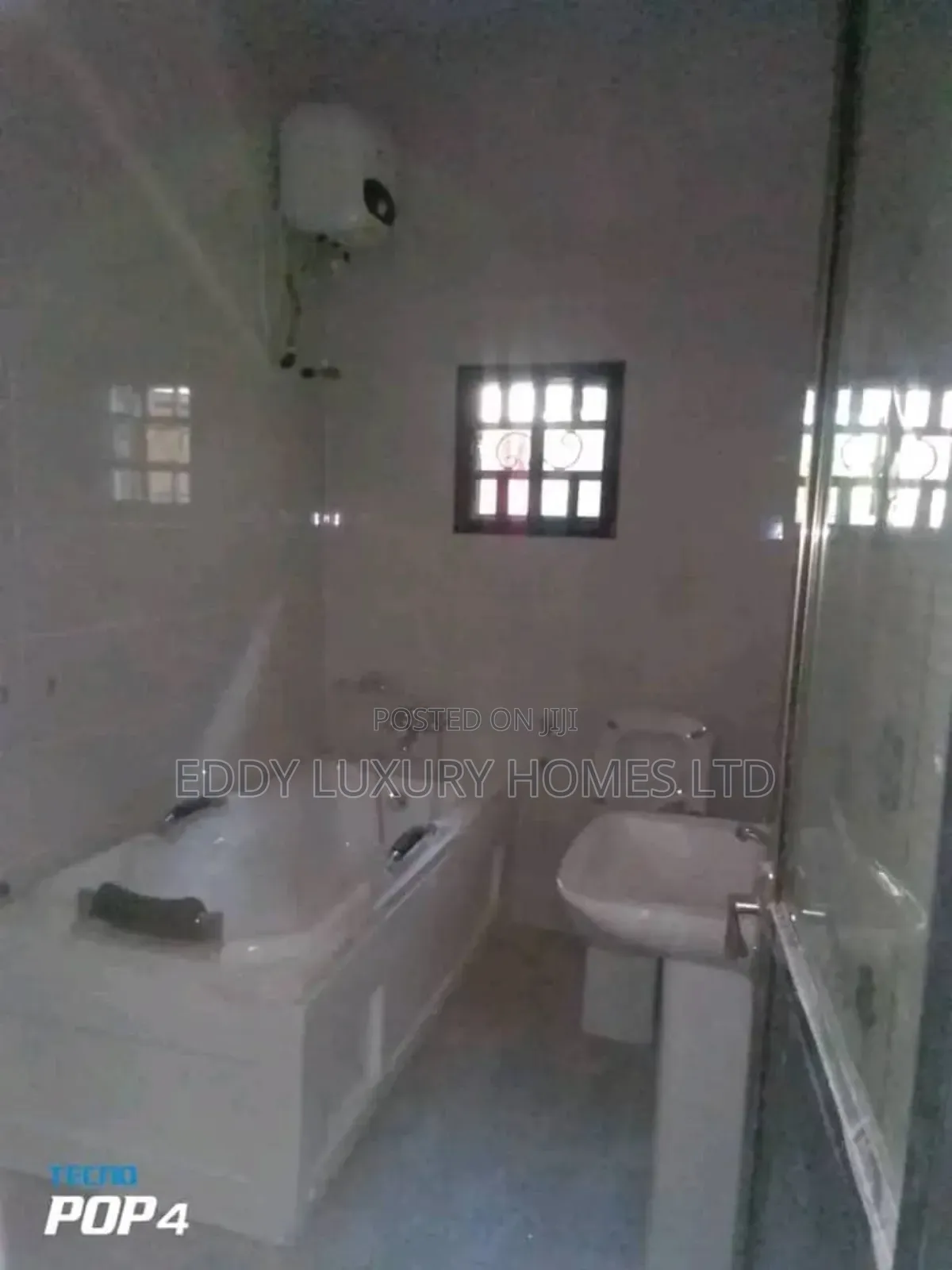 2bdrm Apartment in Ikot Ekpene Rd, Uyo for rent in Uyo