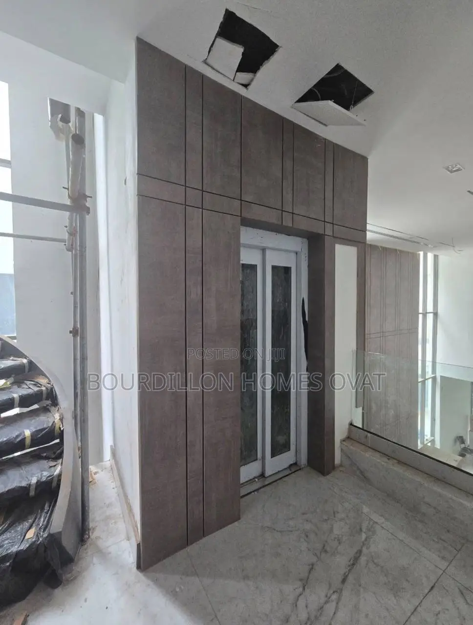 5bdrm Duplex in Banana Island for sale in Banana Island