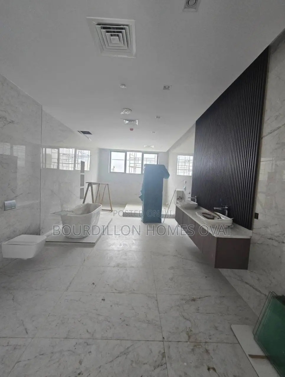 5bdrm Duplex in Banana Island for sale in Banana Island
